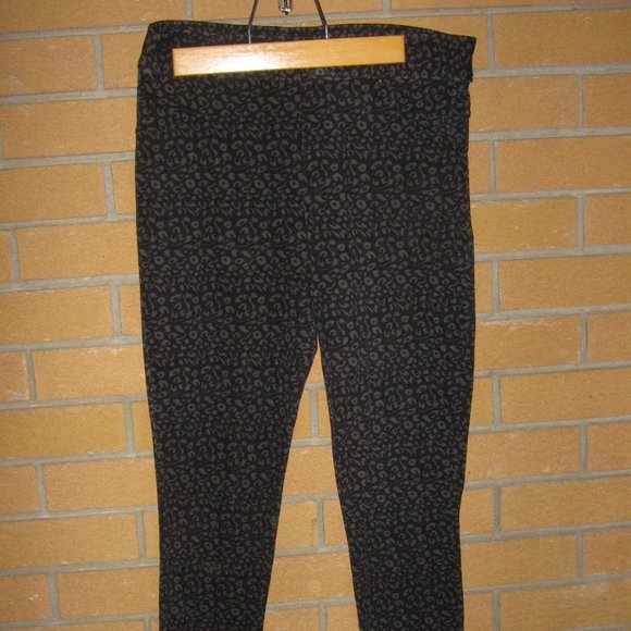 Candy Couture Ladies Black Patterned Skinny Pants, Size S/M. $5.00 AS AN ADD ON - Picture 1 of 2